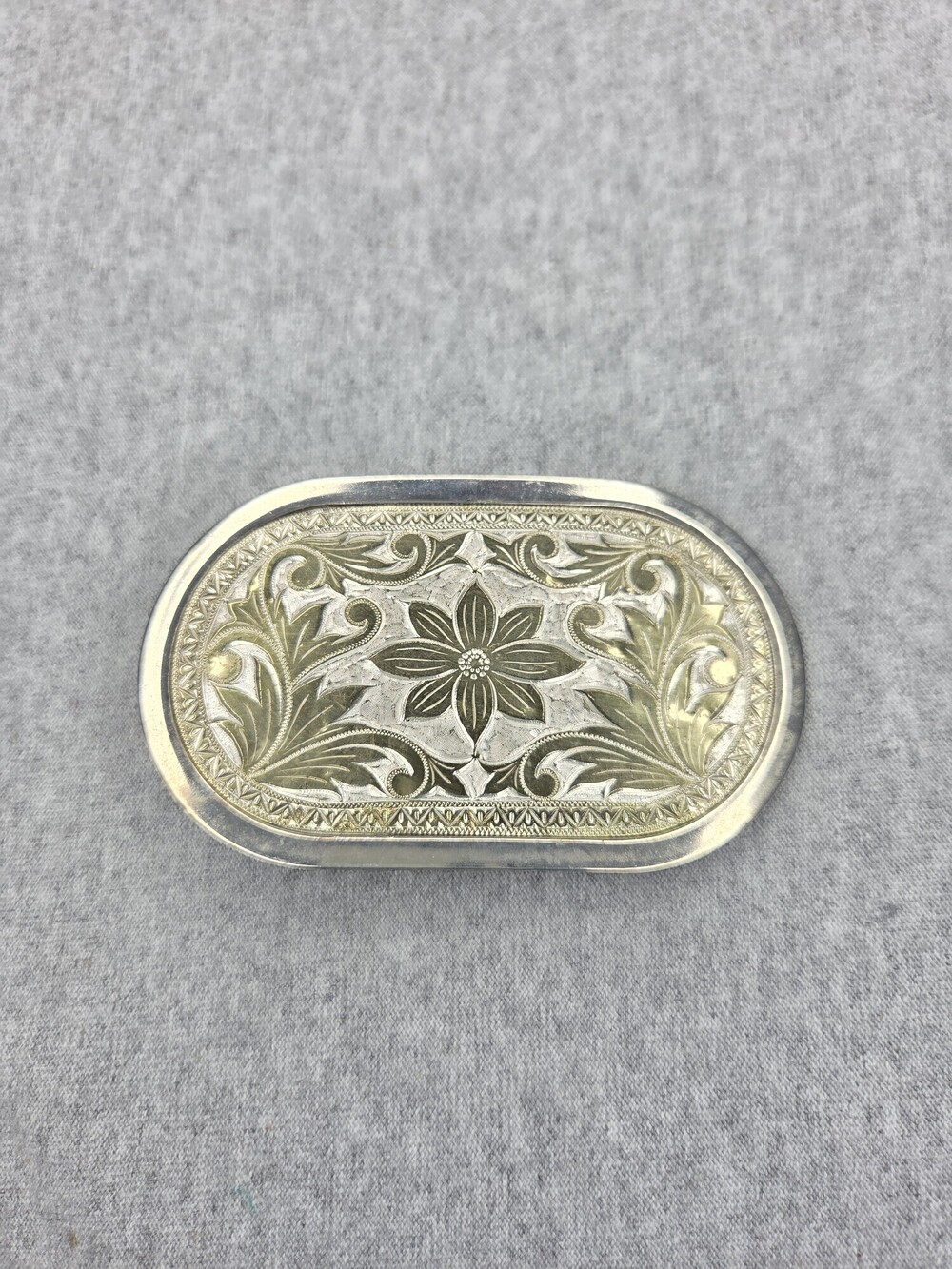 Vintage Engraved Floral Scrollwork Belt Buckle Silver Gold Tone Womens
